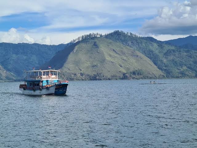 Naik Perahu